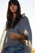 Load image into Gallery viewer, Poncho