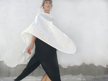 Load image into Gallery viewer, Poncho