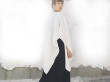 Load image into Gallery viewer, Poncho